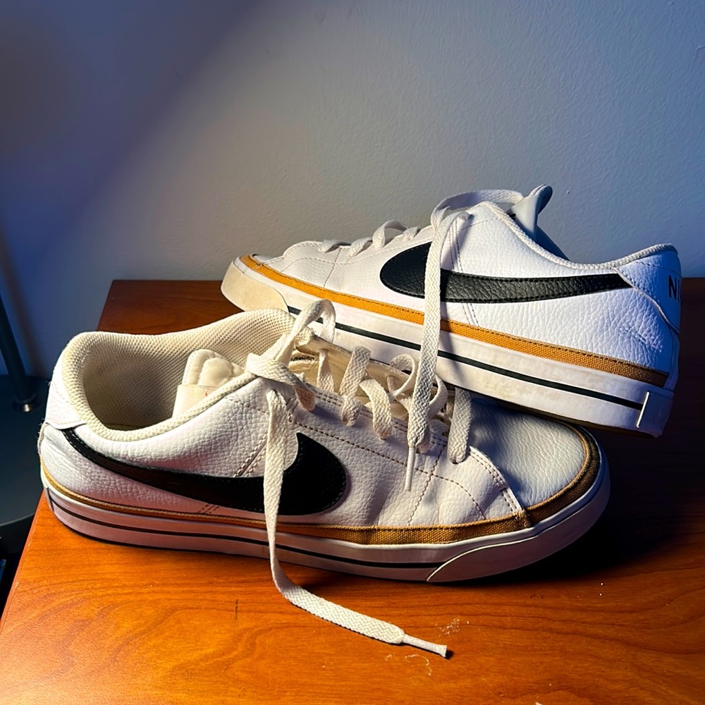 Nike Blazers | White, tan, black | men’s size 10 | excellent condition